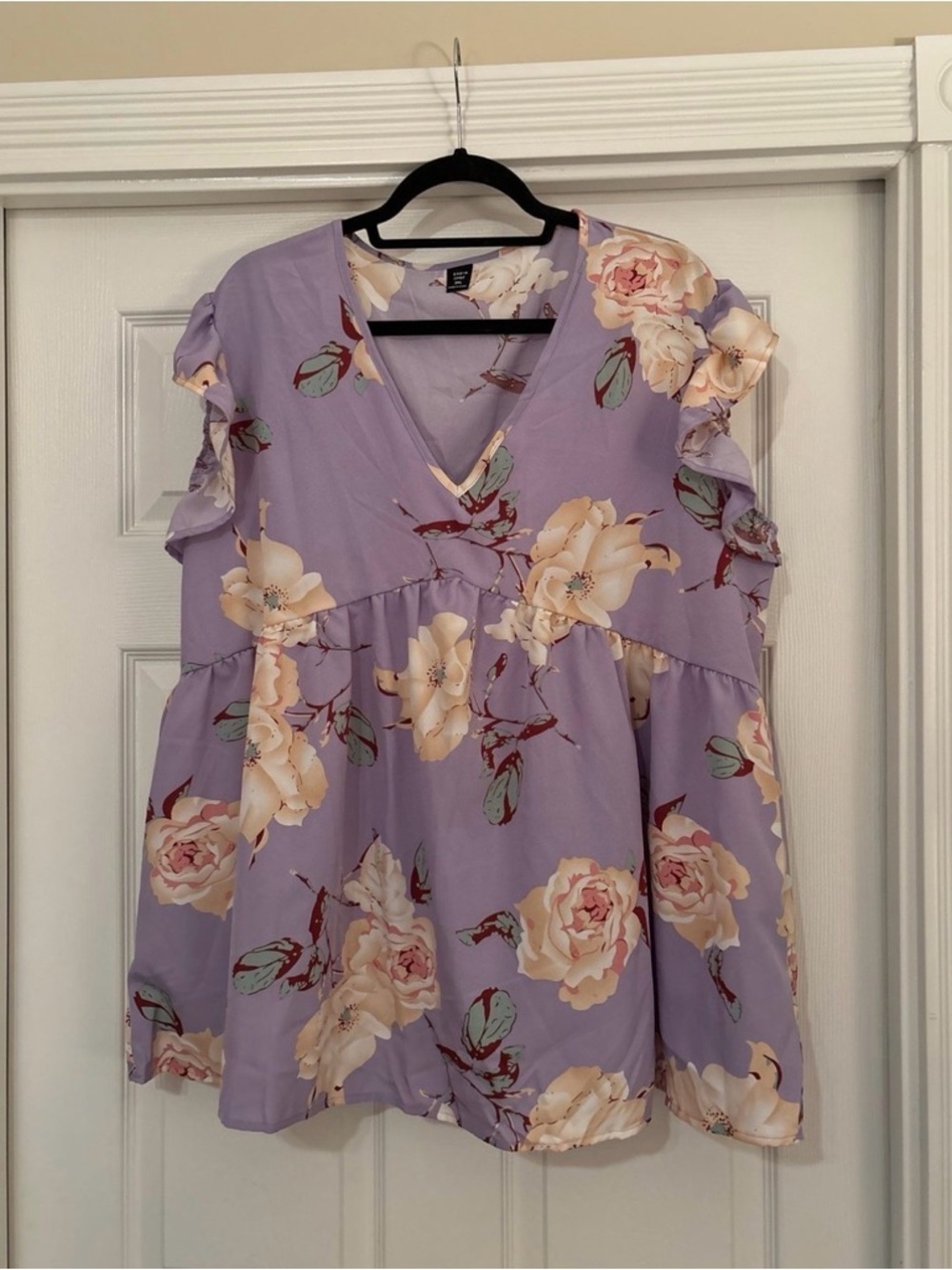 SHEIN Lavender Floral V-Neck Ruffle Sleeve Top